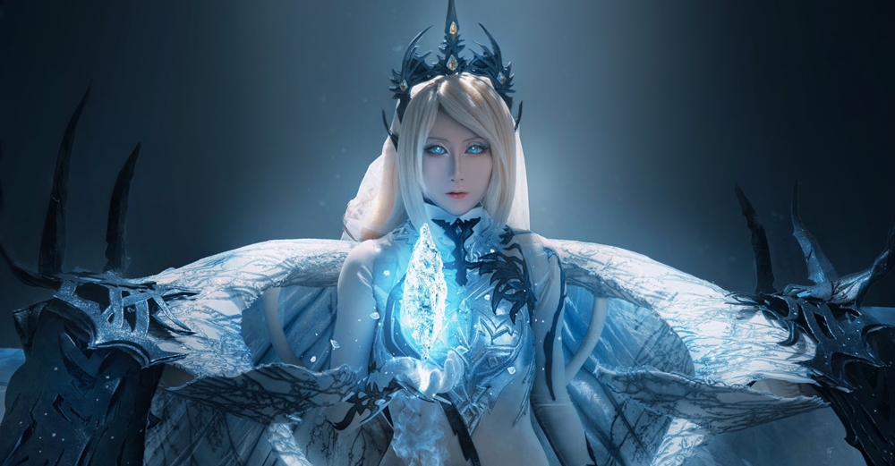 Ostatni w tym roku cosplay - Shiva z Final Fantasy XIV